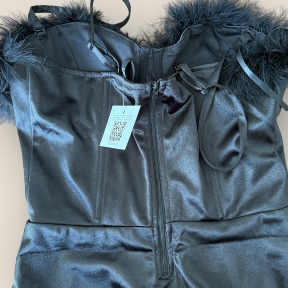 Windsor | Satin Feather Corset Bodysuit | Size L - Picture 9 of 11